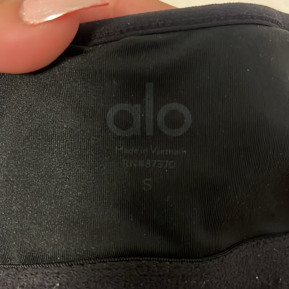 Alo Yoga Black Strappy Crop Top, Small - Picture 4 of 4